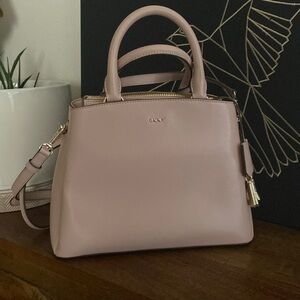 NWOT Dusty pink DKNY purse